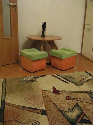 Апартаменты Apartment on Oleksandra Polia Avenue Днепр Апартаменты-3